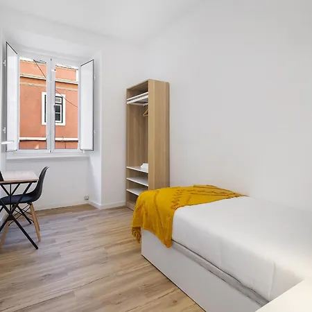 Whome Smart Living Hub, Designer Spaces For Digital Nomads & Remote Workers 리스본
